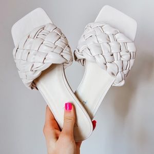 SQUARE TOE BRAIDED SLIDES